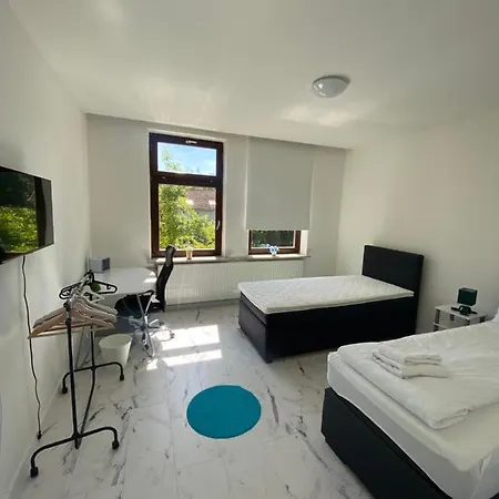 Ruhige Unterkuenfte Nahe Einfelder See, Perfekt Fuer Erholung Und Arbeit * Neumünster