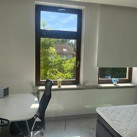 Apartment Ruhige Unterkuenfte Nahe Einfelder See, Perfekt Fuer Erholung Und Arbeit Neumuenster