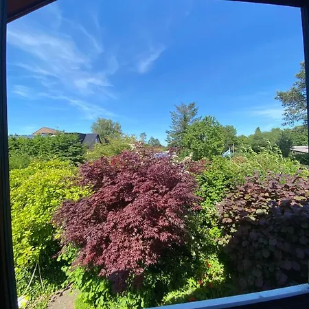 Ruhige Unterkuenfte Nahe Einfelder See, Perfekt Fuer Erholung Und Arbeit