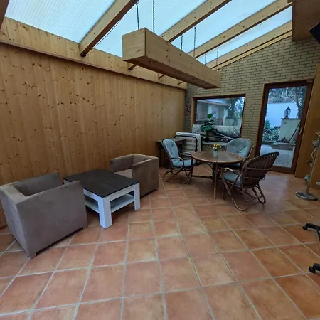 Ruhige Unterkuenfte Nahe Einfelder See, Perfekt Fuer Erholung Und Arbeit Διαμέρισμα Neumünster